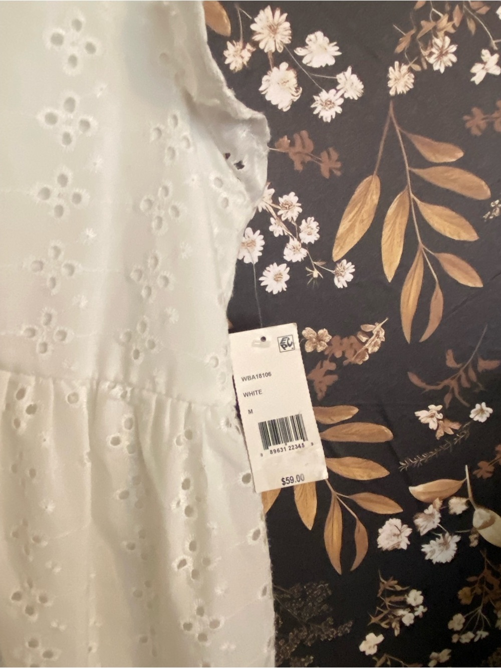 Women’s White Eyelet Ruffle Sleeve Dress - Picture 4 of 4